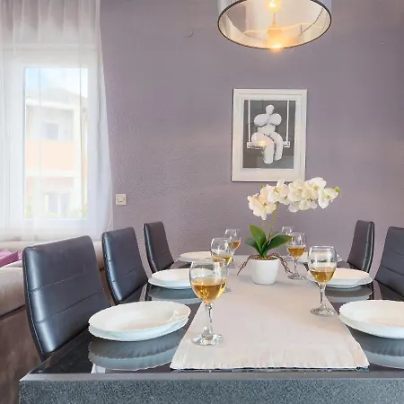Holiday home Holiday Neja Loborika