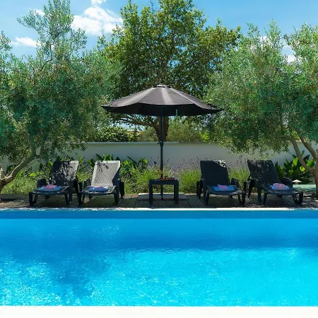Holiday Neja Ferienhaus