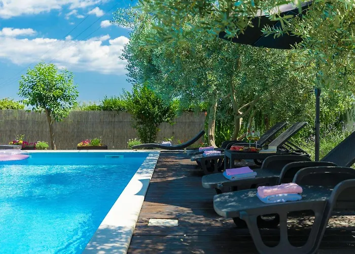 Neja By Interhome Loborika